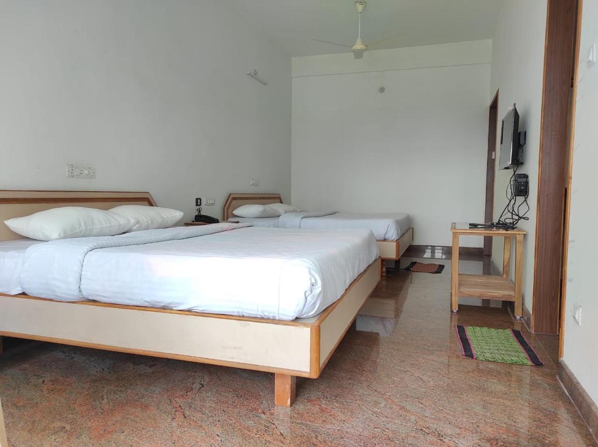 Sabari Residency Ξενοδοχείο Vālpārai Εξωτερικό φωτογραφία