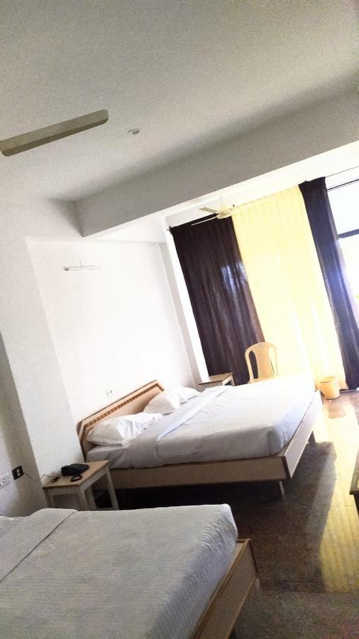 Sabari Residency Ξενοδοχείο Vālpārai Εξωτερικό φωτογραφία