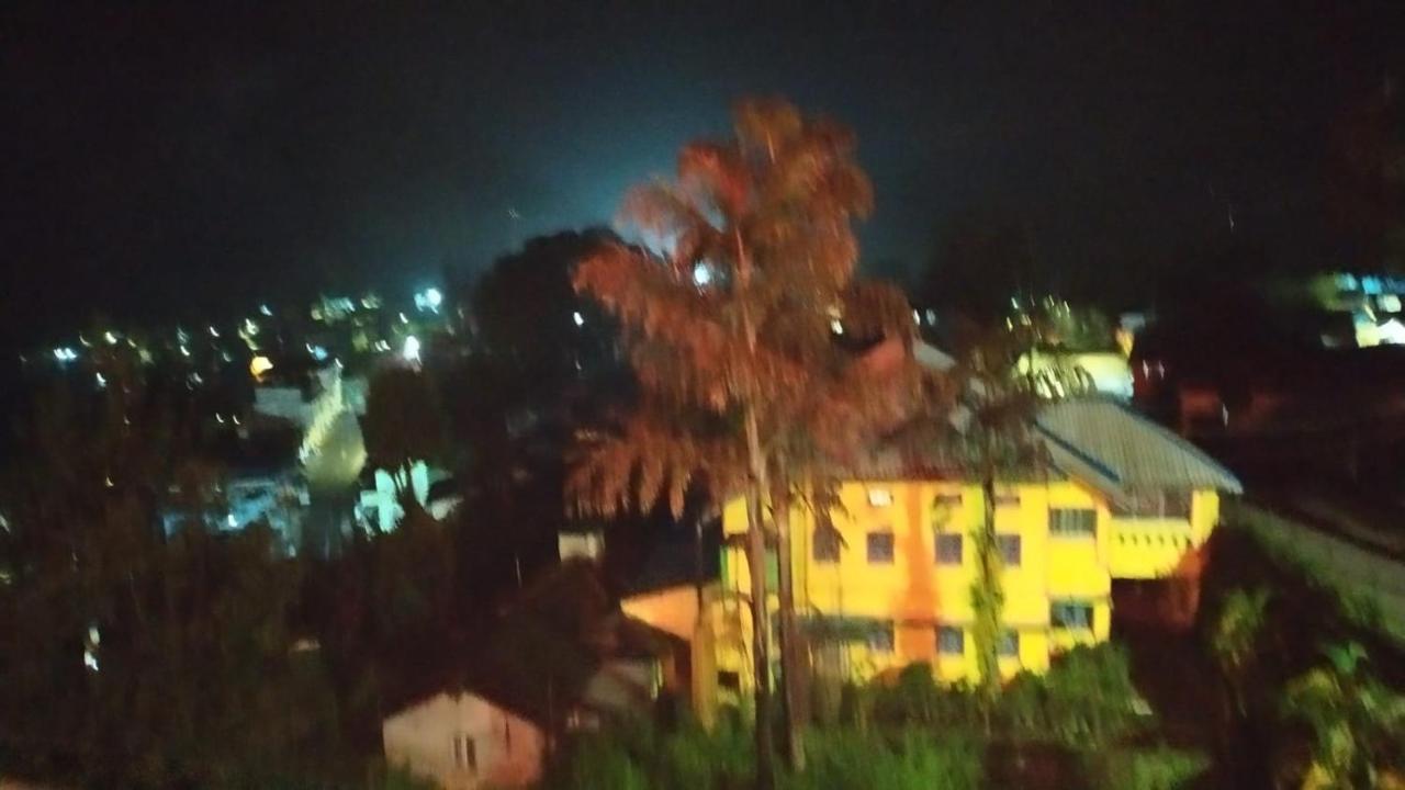 Sabari Residency Ξενοδοχείο Vālpārai Εξωτερικό φωτογραφία
