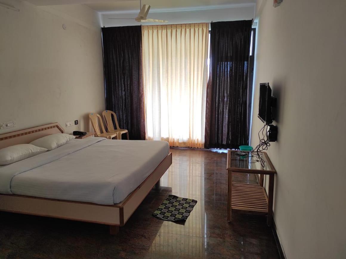 Sabari Residency Ξενοδοχείο Vālpārai Εξωτερικό φωτογραφία